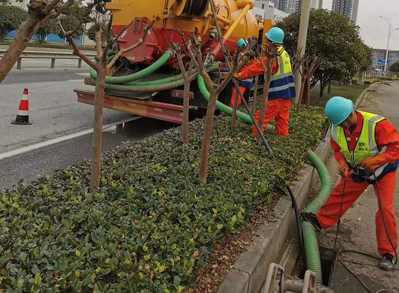 西岗市政管道清淤